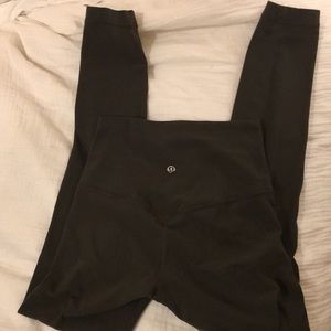 Lululemon aligns 25”